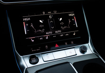 Подержанный автомобиль Audi A6 Sedan 2021 года (24 фото)