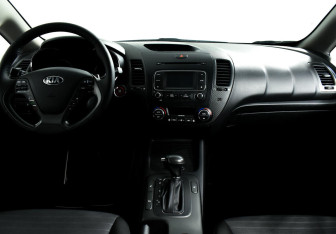 Подержанный автомобиль Kia Cerato Sedan 2014 года (8 фото)
