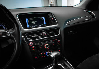 Подержанный автомобиль Audi Q5 2015 года (21 фото)