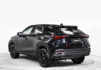 Подержанный автомобиль Omoda C5 2023 года (7 фото)