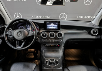Подержанный автомобиль Mercedes-Benz GLC Coupe 2017 года (14 фото)