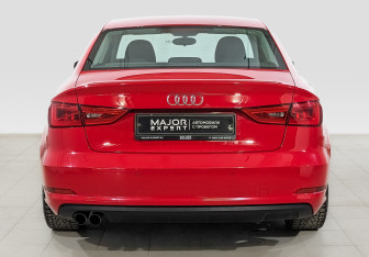 Подержанный автомобиль Audi A3 Sedan 2015 года (6 фото)