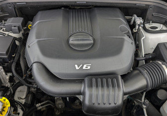 Подержанный автомобиль Jeep Grand Cherokee 2020 года (9 фото)