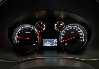 Подержанный автомобиль Suzuki SX4 Hatchback 2012 года (13 фото)