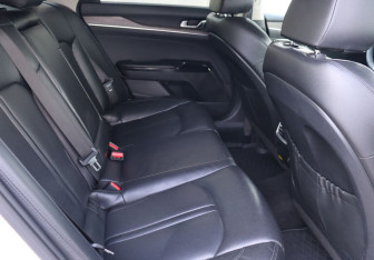 Подержанный автомобиль Kia K5 2022 года (22 фото)