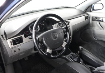 Подержанный автомобиль Chevrolet Lacetti Sedan 2008 года (5 фото)