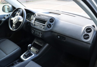 Подержанный автомобиль Volkswagen Tiguan 2013 года (8 фото)