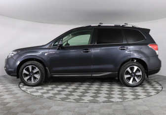 Подержанный автомобиль Subaru Forester Suv 2018 года (8 фото)