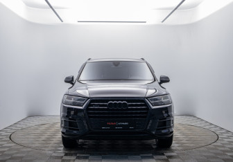 Подержанный автомобиль Audi Q7 2019 года (2 фото)