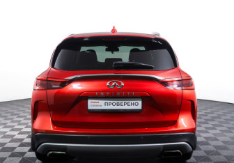 Подержанный автомобиль Infiniti QX50 2018 года (6 фото)