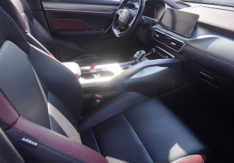 Подержанный автомобиль Geely Coolray 2021 года (11 фото)