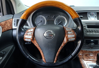 Подержанный автомобиль Nissan Sentra Sedan 2014 года (16 фото)