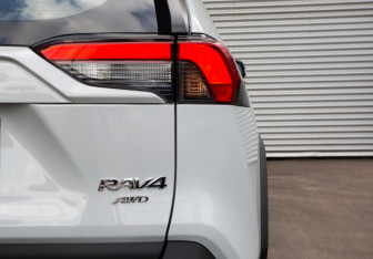 Новый Toyota RAV4 2025 (9 фото)