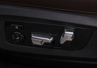 Подержанный автомобиль BMW X5 2022 года (26 фото)