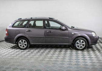 Подержанный автомобиль Chevrolet Lacetti Wagon 2011 года (4 фото)