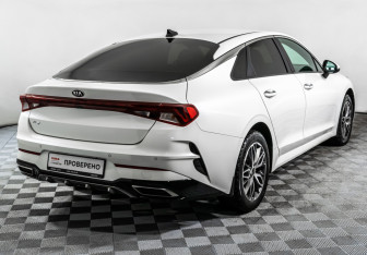 Подержанный автомобиль Kia K5 2021 года (5 фото)