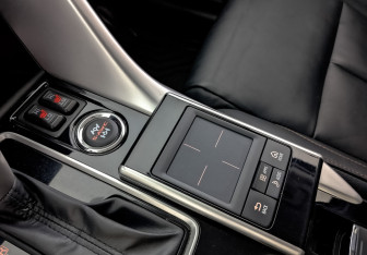 Подержанный автомобиль Mitsubishi Eclipse Cross 2019 года (29 фото)