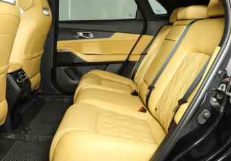 Подержанный автомобиль Changan UNI-K 2024 года (10 фото)