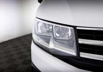 Подержанный автомобиль Volkswagen Caravelle 2019 года (17 фото)
