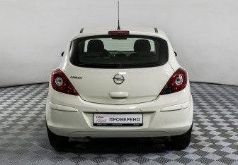 Подержанный автомобиль Opel Corsa 2011 года (6 фото)