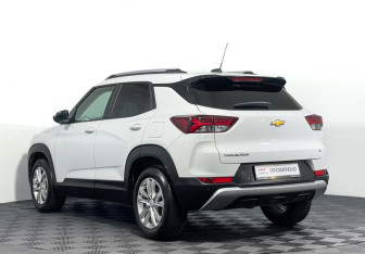 Подержанный автомобиль Chevrolet TrailBlazer 2021 года (7 фото)