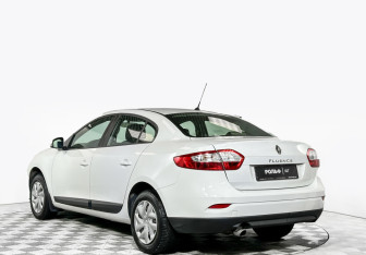 Подержанный автомобиль Renault Fluence 2014 года (6 фото)