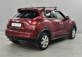 Подержанный автомобиль Nissan Juke 2011 года (5 фото)