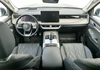 Подержанный автомобиль Tank 500 2023 года (11 фото)