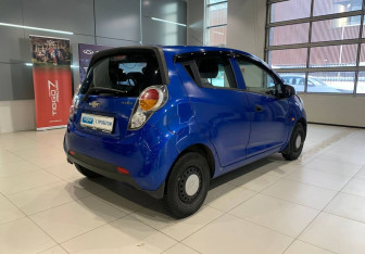 Подержанный автомобиль Chevrolet Spark 2012 года (4 фото)