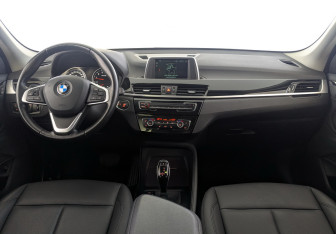 Подержанный автомобиль BMW X1 2018 года (25 фото)