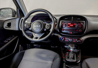 Подержанный автомобиль Kia Soul 2022 года (27 фото)