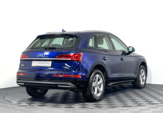 Подержанный автомобиль Audi Q5 2021 года (5 фото)