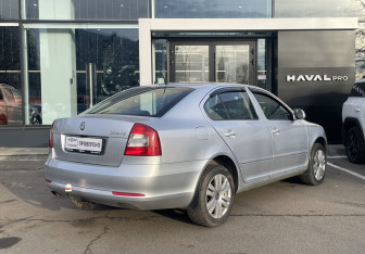 Подержанный автомобиль Skoda Octavia Liftback 2011 года (5 фото)