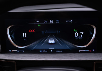 Подержанный автомобиль Exeed LX 2022 года (12 фото)