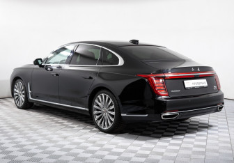 Подержанный автомобиль Hongqi H9 2024 года (7 фото)