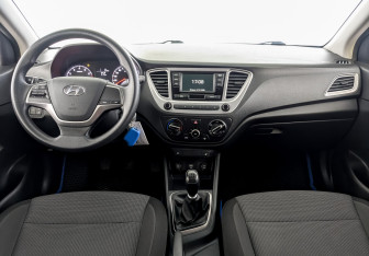 Подержанный автомобиль Hyundai Solaris Sedan 2020 года (14 фото)