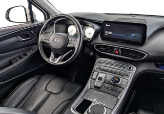 Подержанный автомобиль Hyundai Santa Fe 2021 года (29 фото)