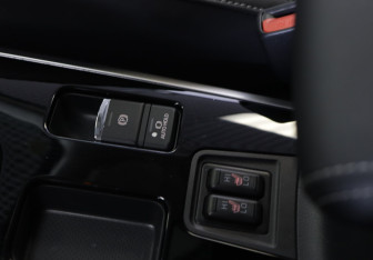 Подержанный автомобиль Mitsubishi Outlander 2022 года (14 фото)