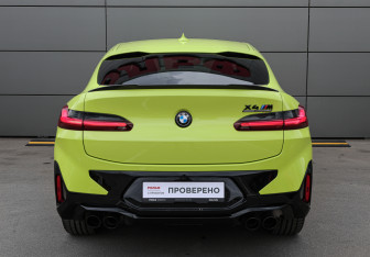 Подержанный автомобиль BMW X4 M 2022 года (5 фото)