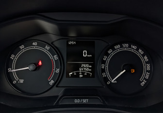 Подержанный автомобиль Skoda Rapid Liftback 2021 года (16 фото)