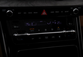 Подержанный автомобиль Kia Carnival 2020 года (23 фото)