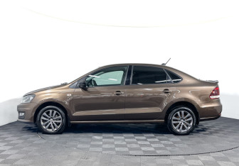 Подержанный автомобиль Volkswagen Polo Sedan 2020 года (8 фото)