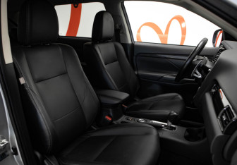 Подержанный автомобиль Mitsubishi Outlander 2016 года (31 фото)