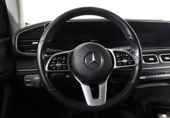 Подержанный автомобиль Mercedes-Benz GLE 2019 года (18 фото)