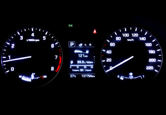 Подержанный автомобиль Hyundai Creta 2019 года (12 фото)