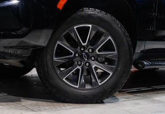 Подержанный автомобиль Chevrolet Tahoe 2023 года (35 фото)