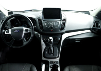 Подержанный автомобиль Ford Kuga 2015 года (8 фото)