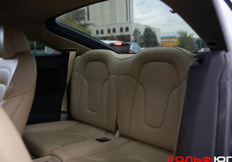 Подержанный автомобиль Audi TT Coupe 2007 года (8 фото)
