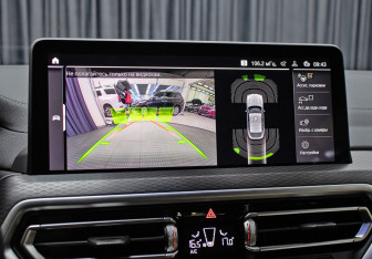 Подержанный автомобиль BMW X4 2021 года (21 фото)