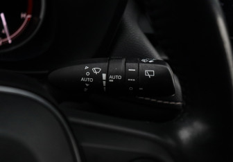 Подержанный автомобиль Toyota RAV4 2021 года (25 фото)